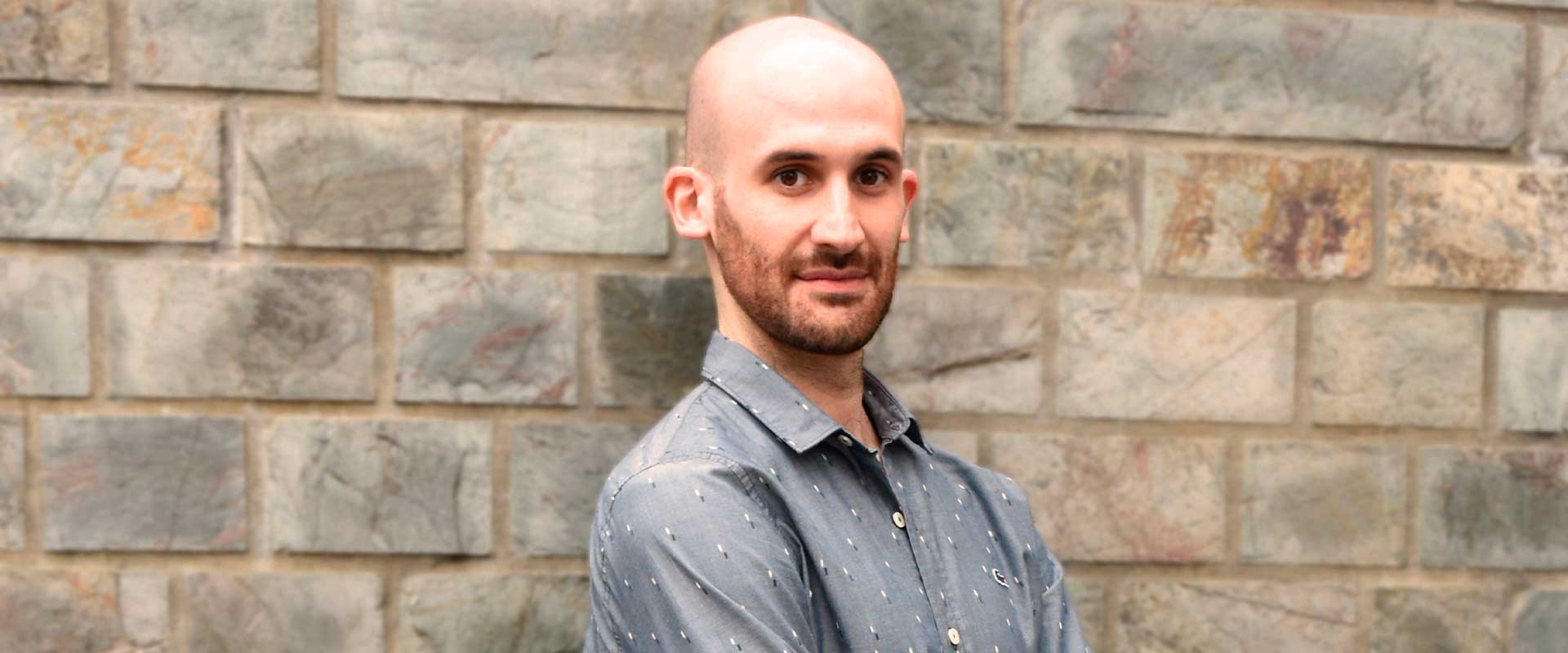 En la imágen se puede ver al Psicólogo Nicolás Brancaccio